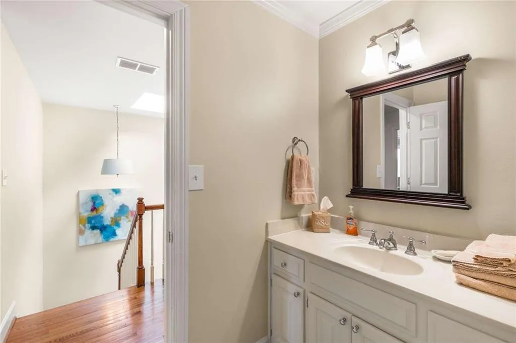 3075 Howell Mill Road Nw Unit 6, Atlanta, Georgia 30327, 3 Bedrooms Bedrooms, ,2 BathroomsBathrooms,Residential,For Sale,3075 Howell Mill Road Nw Unit 6,7664031