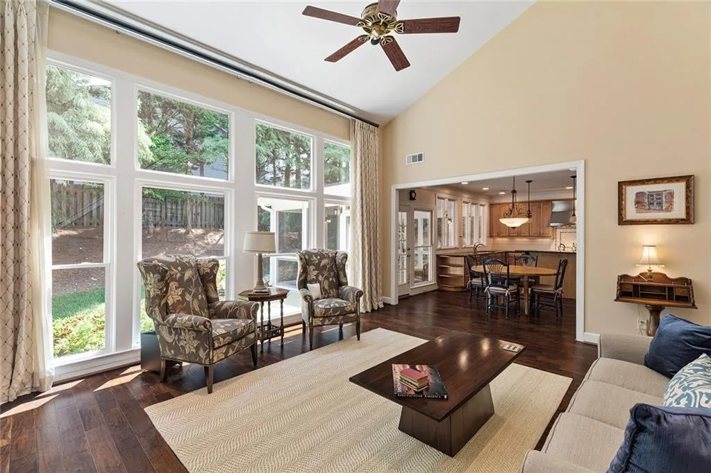 765 Glenridge Close Drive, Atlanta, Georgia 30328, 4 Bedrooms Bedrooms, ,2 BathroomsBathrooms,Residential,Sold,765 Glenridge Close Drive,7430566