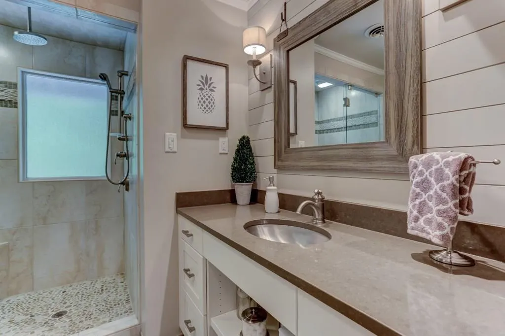7070 Riverside Drive, Atlanta, Georgia 30328, 4 Bedrooms Bedrooms, ,5 BathroomsBathrooms,Residential,Sold,7070 Riverside Drive,6041908