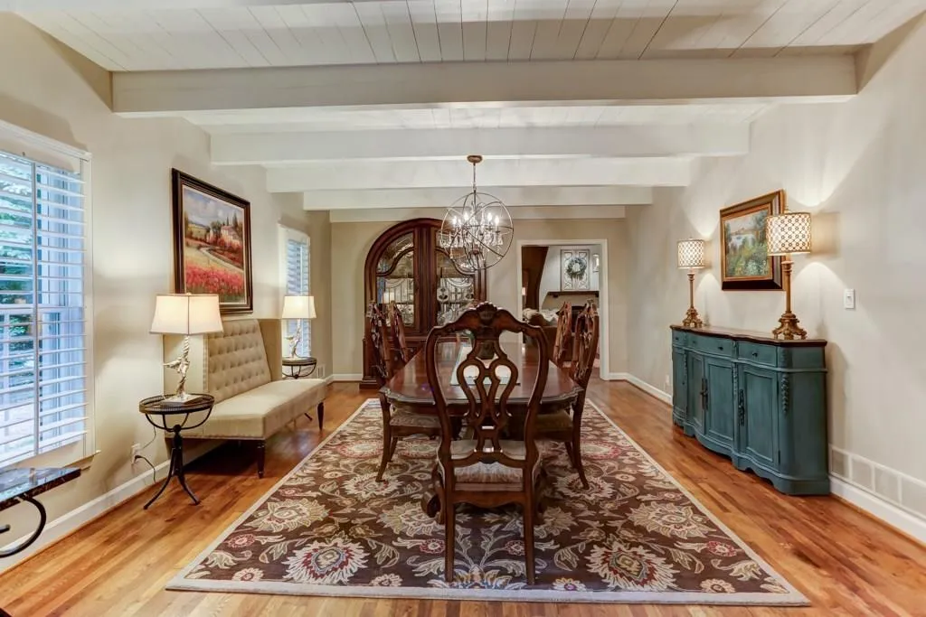 7070 Riverside Drive, Atlanta, Georgia 30328, 4 Bedrooms Bedrooms, ,5 BathroomsBathrooms,Residential,Sold,7070 Riverside Drive,6041908