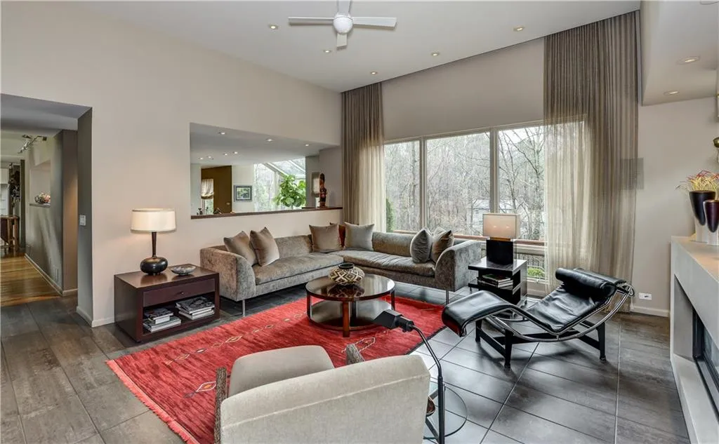 5135 Jett Forest Trail, Sandy Springs, Georgia 30327, 4 Bedrooms Bedrooms, ,3 BathroomsBathrooms,Residential,Sold,5135 Jett Forest Trail,5652310