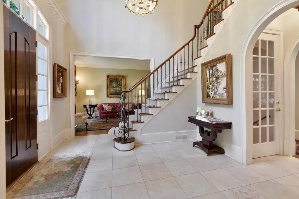 5325 Riverview Road Nw, Atlanta, Georgia 30327, 6 Bedrooms Bedrooms, ,5 BathroomsBathrooms,Residential,Sold,5325 Riverview Road Nw,6559064