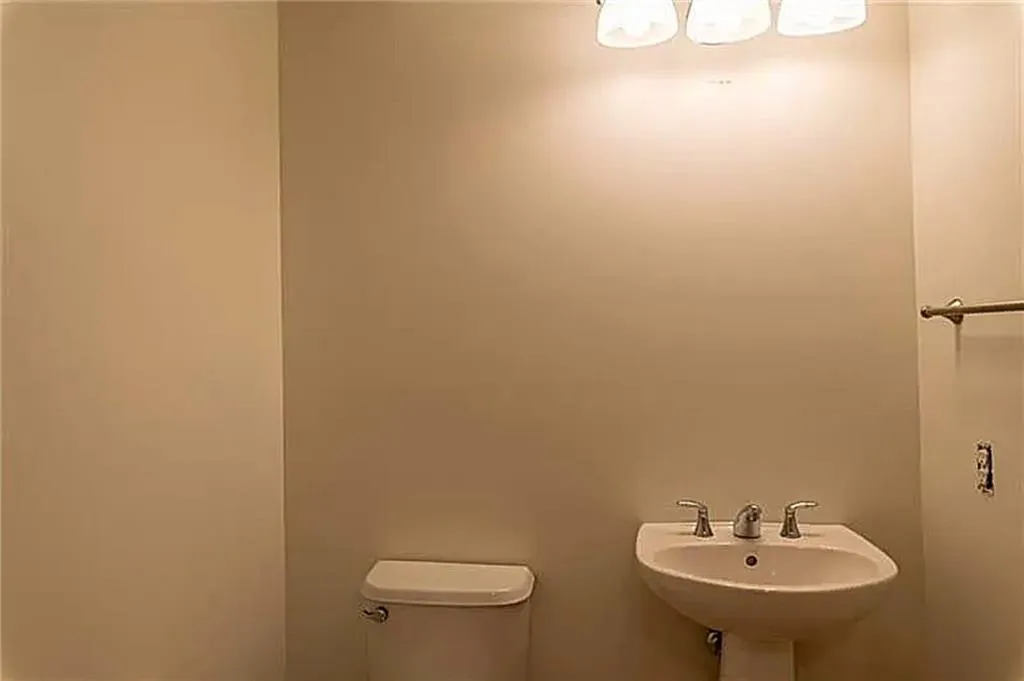 200 River Vista Drive Unit 237, Atlanta, Georgia 30339, 2 Bedrooms Bedrooms, ,2 BathroomsBathrooms,Residential,Sold,200 River Vista Drive Unit 237,7252490