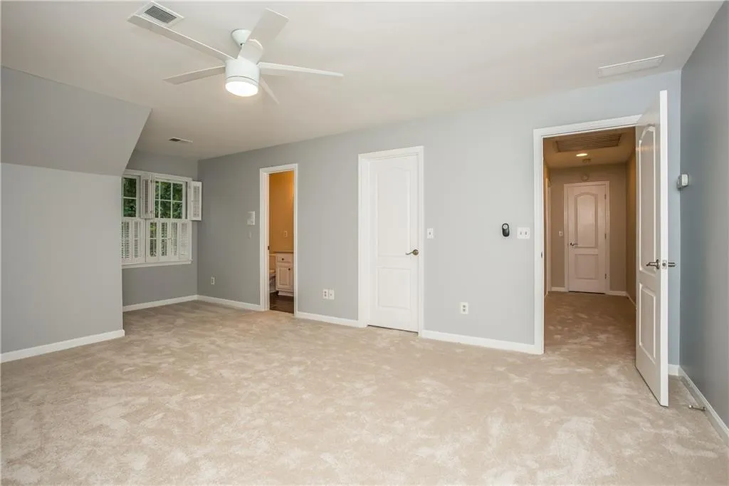255 Woodchase Close Ne, Sandy Springs, Georgia 30319, 5 Bedrooms Bedrooms, ,5 BathroomsBathrooms,Residential,Sold,255 Woodchase Close Ne,6009054