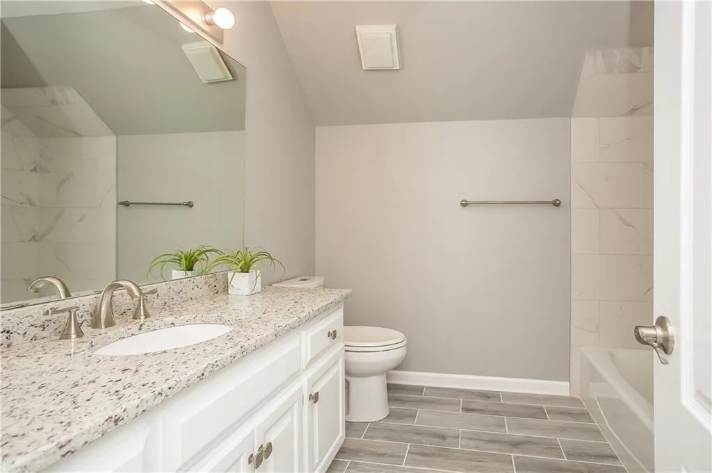 255 Woodchase Close Ne, Sandy Springs, Georgia 30319, 5 Bedrooms Bedrooms, ,5 BathroomsBathrooms,Residential,Sold,255 Woodchase Close Ne,6009054