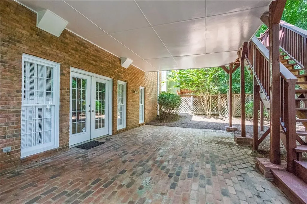 255 Woodchase Close Ne, Sandy Springs, Georgia 30319, 5 Bedrooms Bedrooms, ,5 BathroomsBathrooms,Residential,Sold,255 Woodchase Close Ne,6009054