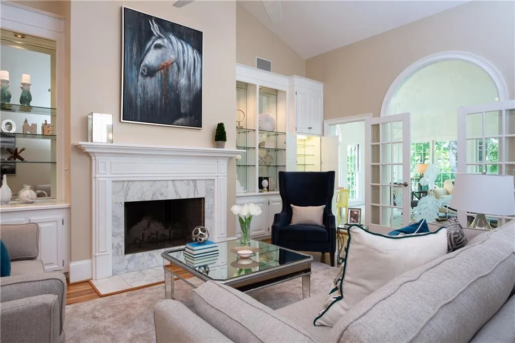 255 Woodchase Close Ne, Sandy Springs, Georgia 30319, 5 Bedrooms Bedrooms, ,5 BathroomsBathrooms,Residential,Sold,255 Woodchase Close Ne,6009054