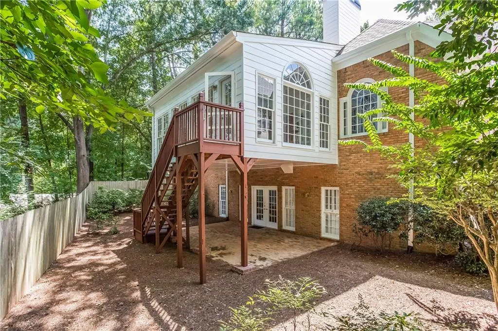 255 Woodchase Close Ne, Sandy Springs, Georgia 30319, 5 Bedrooms Bedrooms, ,5 BathroomsBathrooms,Residential,Sold,255 Woodchase Close Ne,6009054