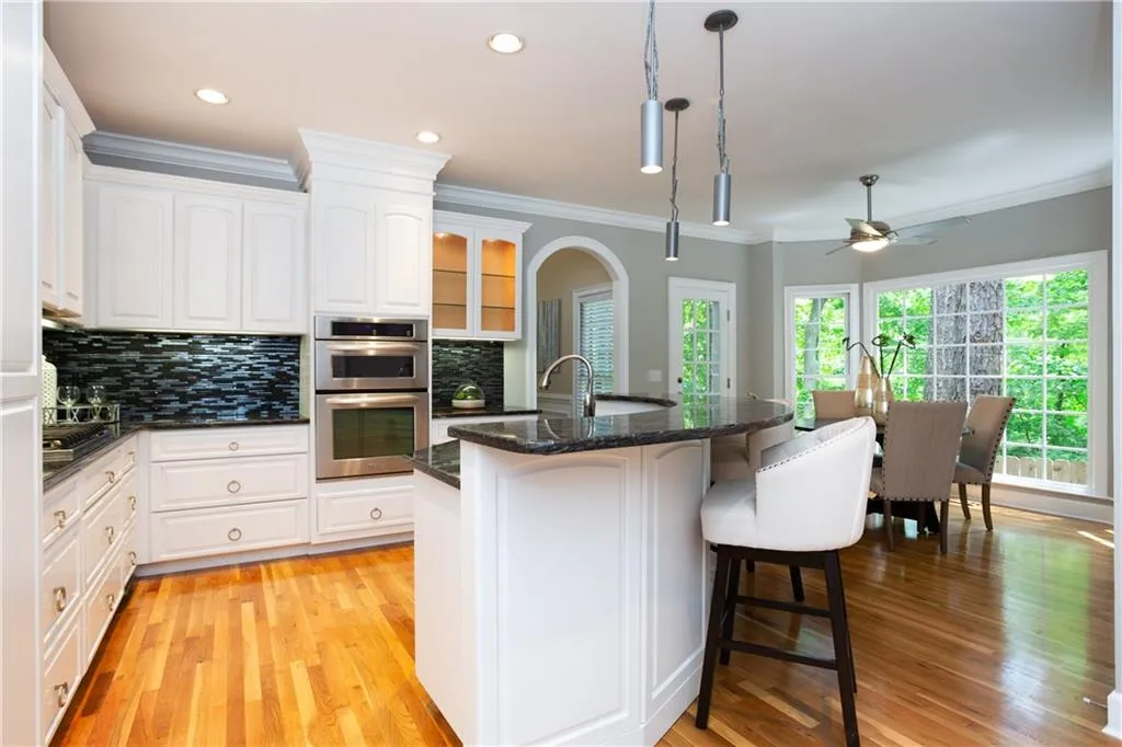 255 Woodchase Close Ne, Sandy Springs, Georgia 30319, 5 Bedrooms Bedrooms, ,5 BathroomsBathrooms,Residential,Sold,255 Woodchase Close Ne,6009054