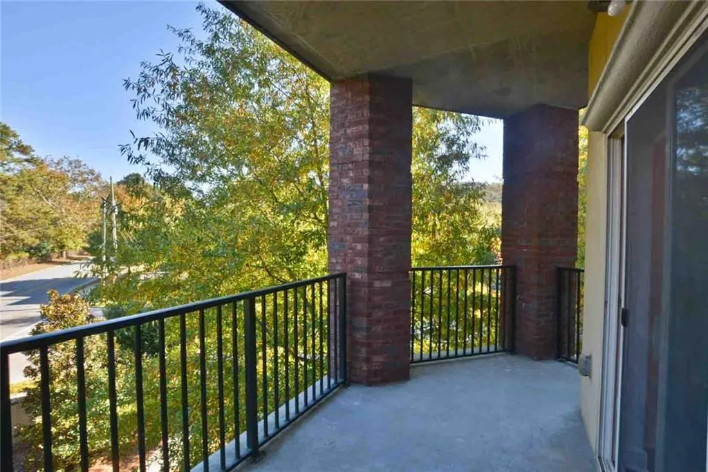 200 River Vista Drive Unit 403, Atlanta, Georgia 30339, 2 Bedrooms Bedrooms, ,2 BathroomsBathrooms,Residential,Sold,200 River Vista Drive Unit 403,6099826