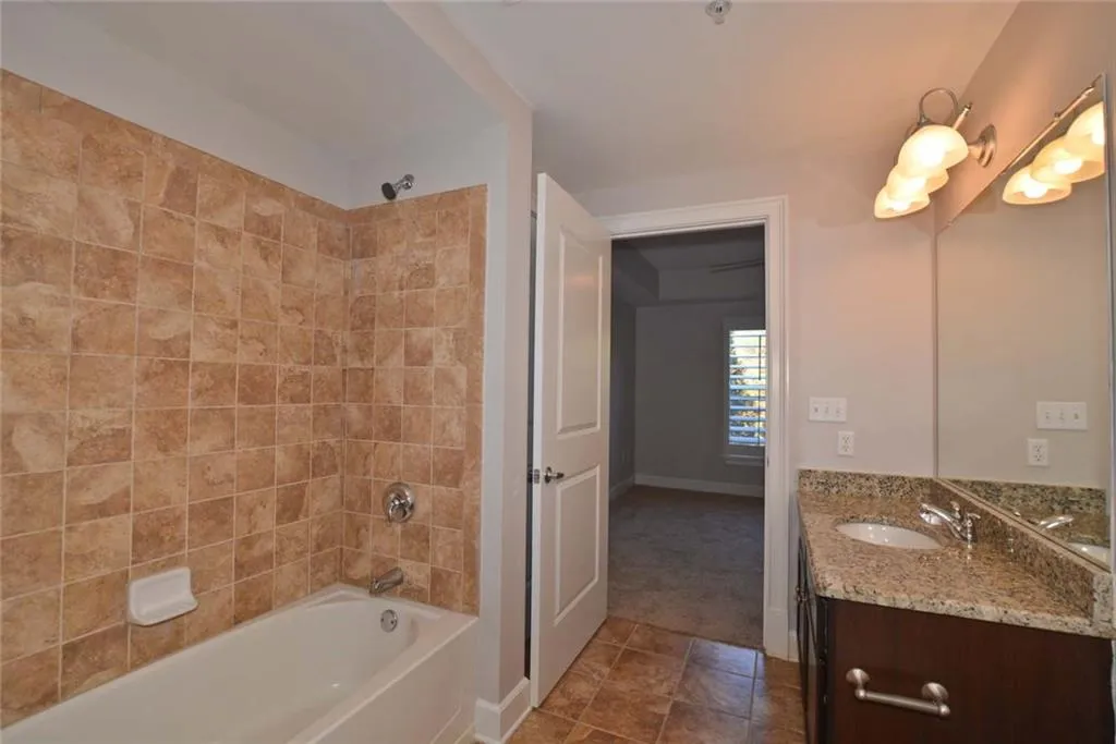 200 River Vista Drive Unit 403, Atlanta, Georgia 30339, 2 Bedrooms Bedrooms, ,2 BathroomsBathrooms,Residential,Sold,200 River Vista Drive Unit 403,6099826