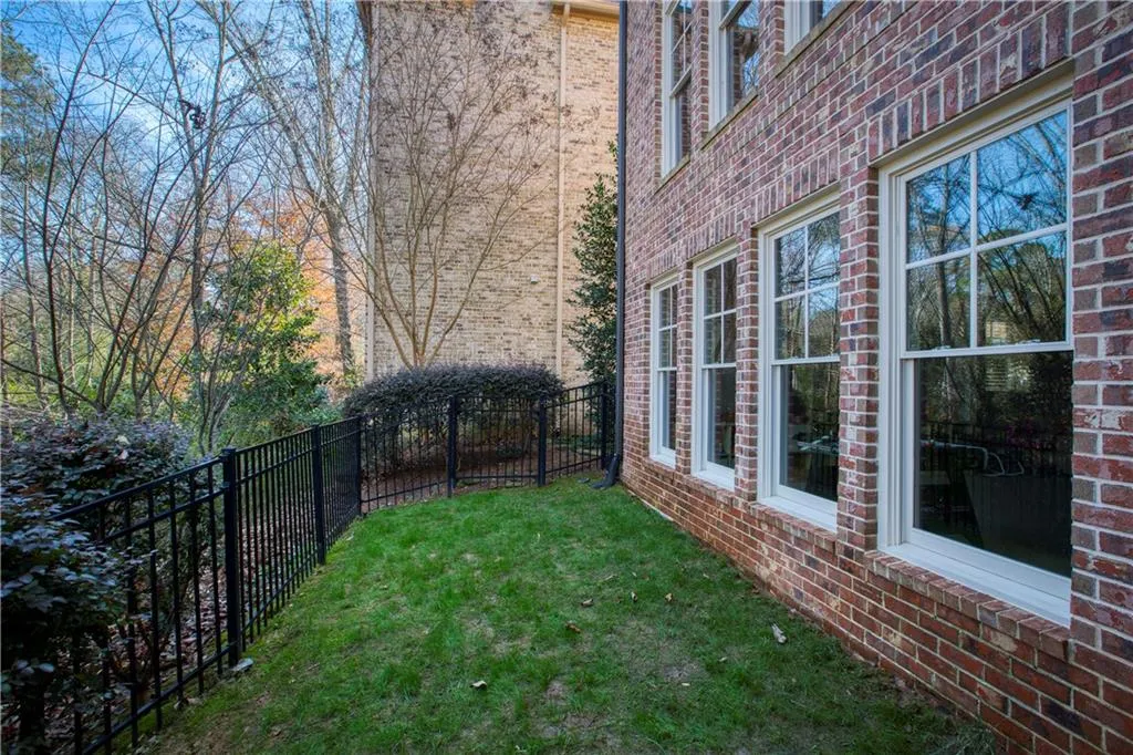 30 High Top Circle, Sandy Springs, Georgia 30328, 5 Bedrooms Bedrooms, ,4 BathroomsBathrooms,Residential,Sold,30 High Top Circle,6818066