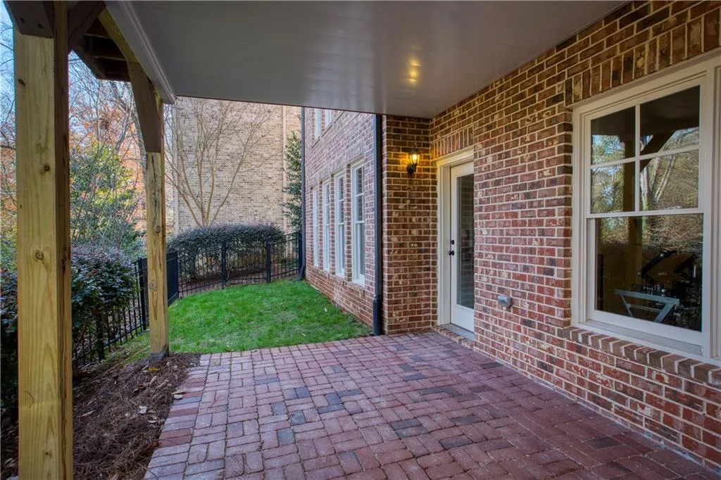 30 High Top Circle, Sandy Springs, Georgia 30328, 5 Bedrooms Bedrooms, ,4 BathroomsBathrooms,Residential,Sold,30 High Top Circle,6818066