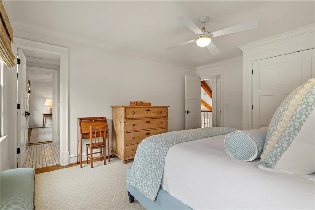 Scondary bedroom