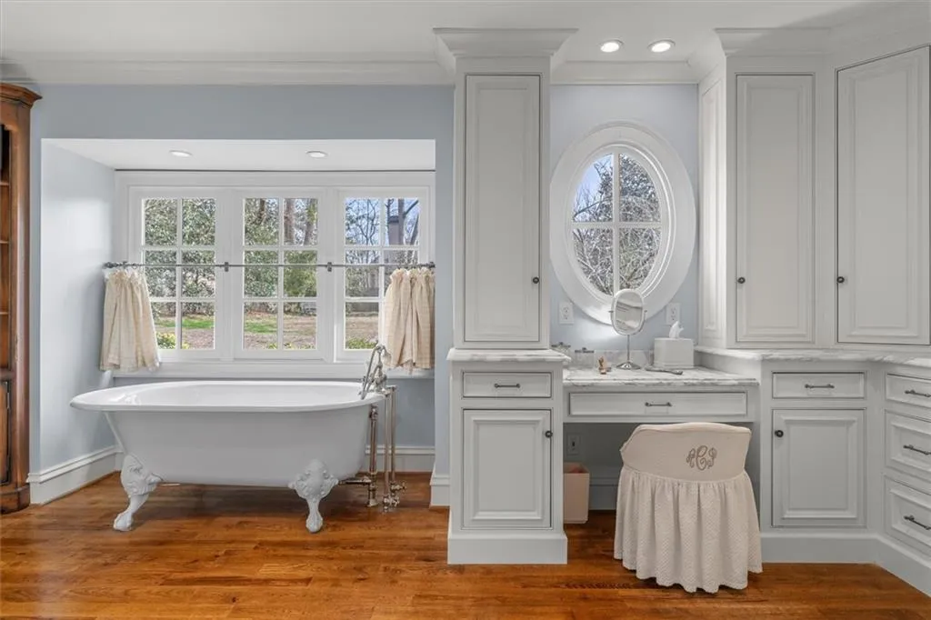 Primary bath with sitting area