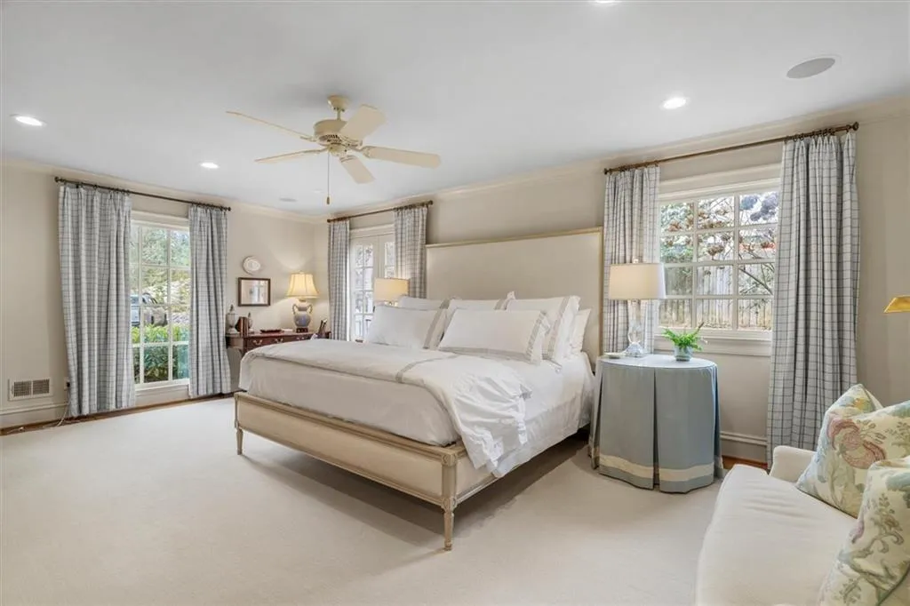 Primary suite on main level