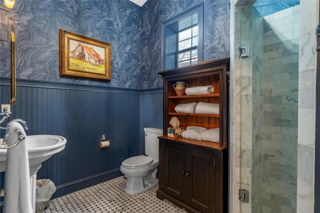 Carriage house full bath
