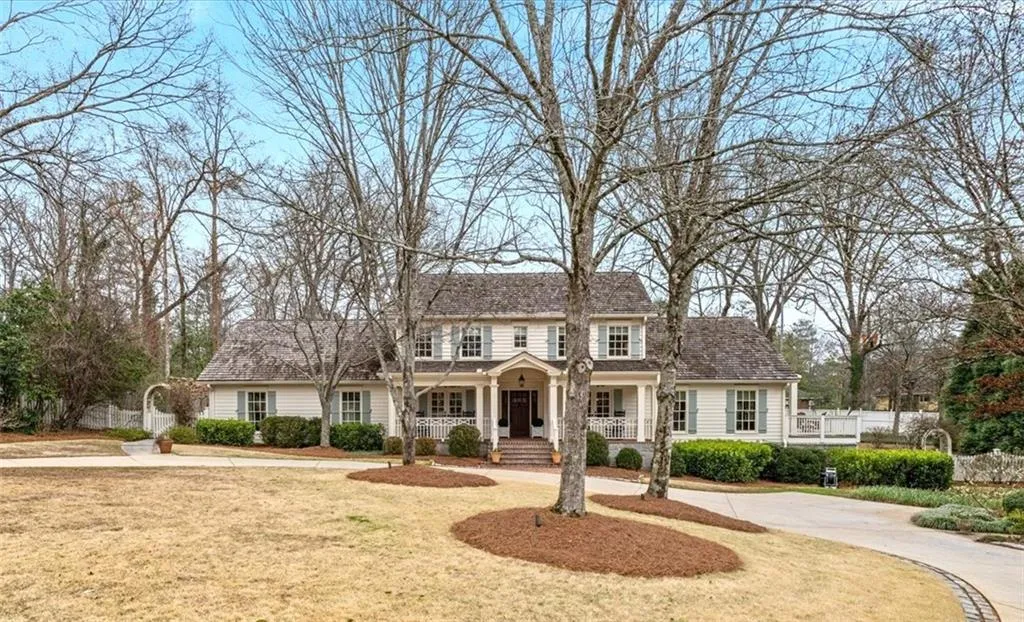 4875 Powers Ferry Road, Atlanta, Georgia 30327, 4 Bedrooms Bedrooms, ,3 BathroomsBathrooms,Residential,For Sale,4875 Powers Ferry Road,7737008