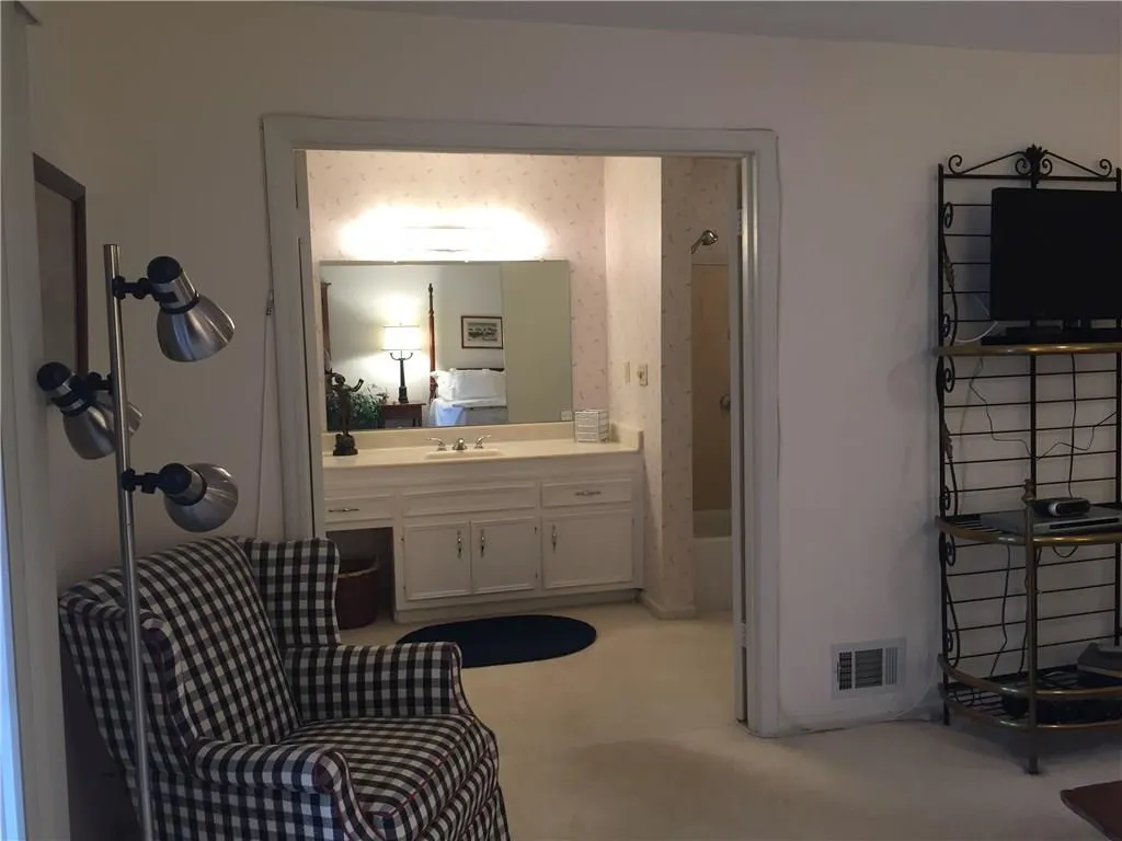 5540 Chemin De Vie Unit 5540, Atlanta, Georgia 30342, 3 Bedrooms Bedrooms, ,2 BathroomsBathrooms,Residential,Sold,5540 Chemin De Vie Unit 5540,5601974