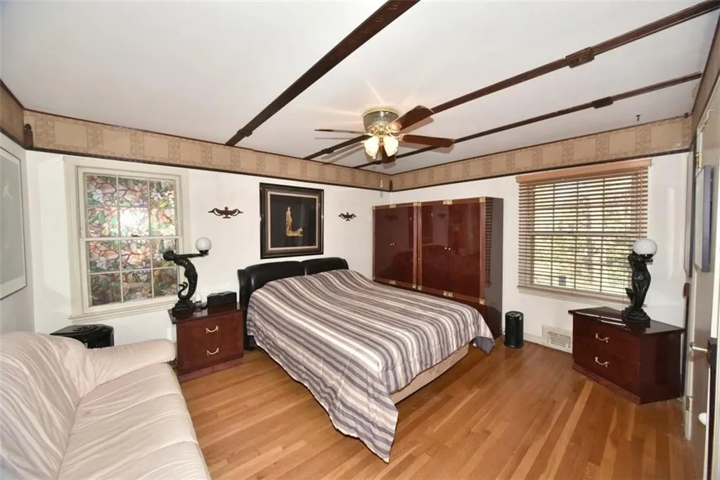 388 Tall Oaks Drive, Sandy Springs, Georgia 30342, 4 Bedrooms Bedrooms, ,3 BathroomsBathrooms,Residential,Sold,388 Tall Oaks Drive,5628478