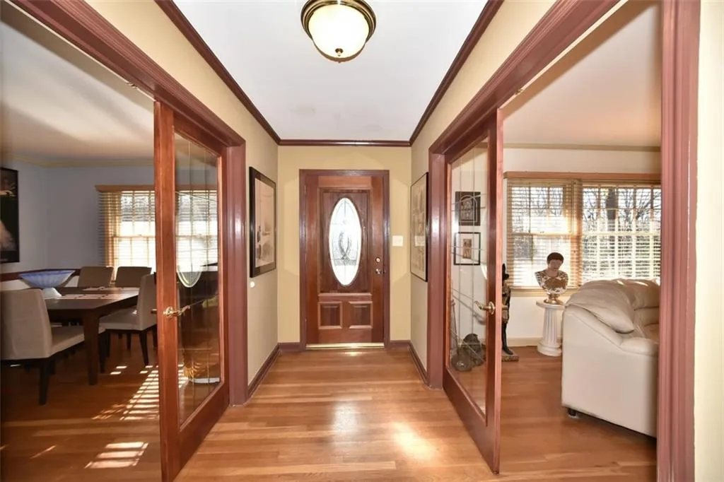 388 Tall Oaks Drive, Sandy Springs, Georgia 30342, 4 Bedrooms Bedrooms, ,3 BathroomsBathrooms,Residential,Sold,388 Tall Oaks Drive,5628478