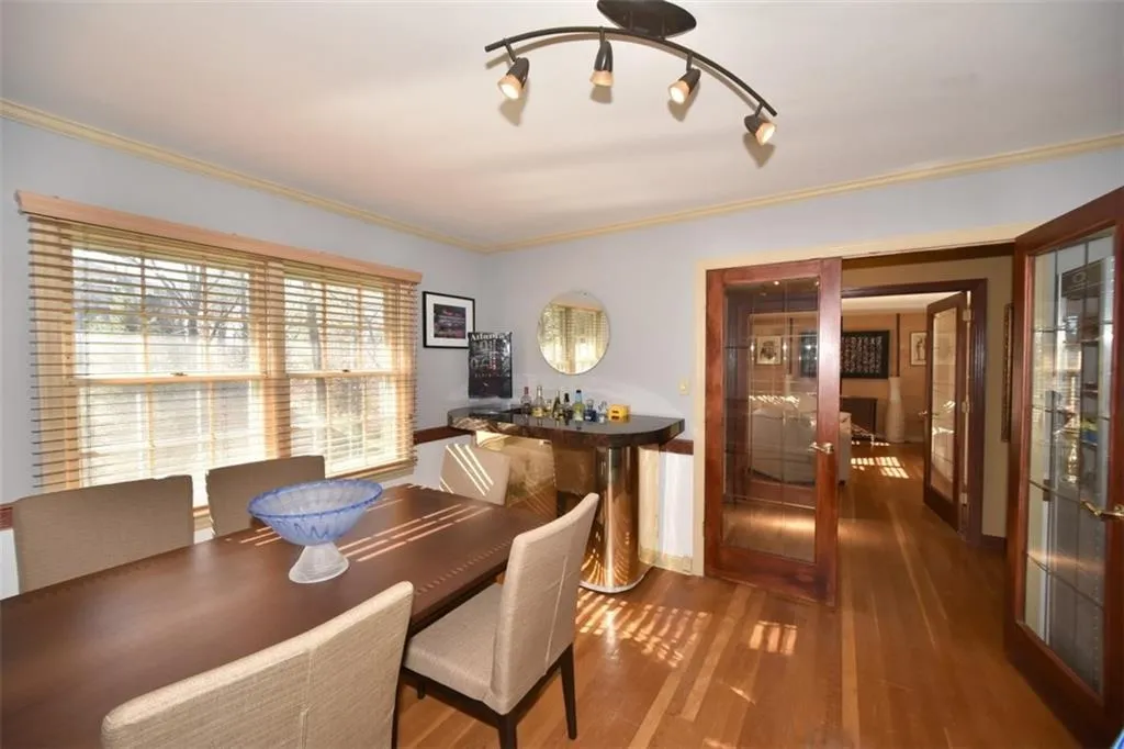 388 Tall Oaks Drive, Sandy Springs, Georgia 30342, 4 Bedrooms Bedrooms, ,3 BathroomsBathrooms,Residential,Sold,388 Tall Oaks Drive,5628478