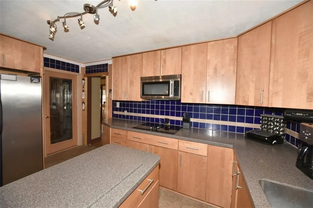 388 Tall Oaks Drive, Sandy Springs, Georgia 30342, 4 Bedrooms Bedrooms, ,3 BathroomsBathrooms,Residential,Sold,388 Tall Oaks Drive,5628478