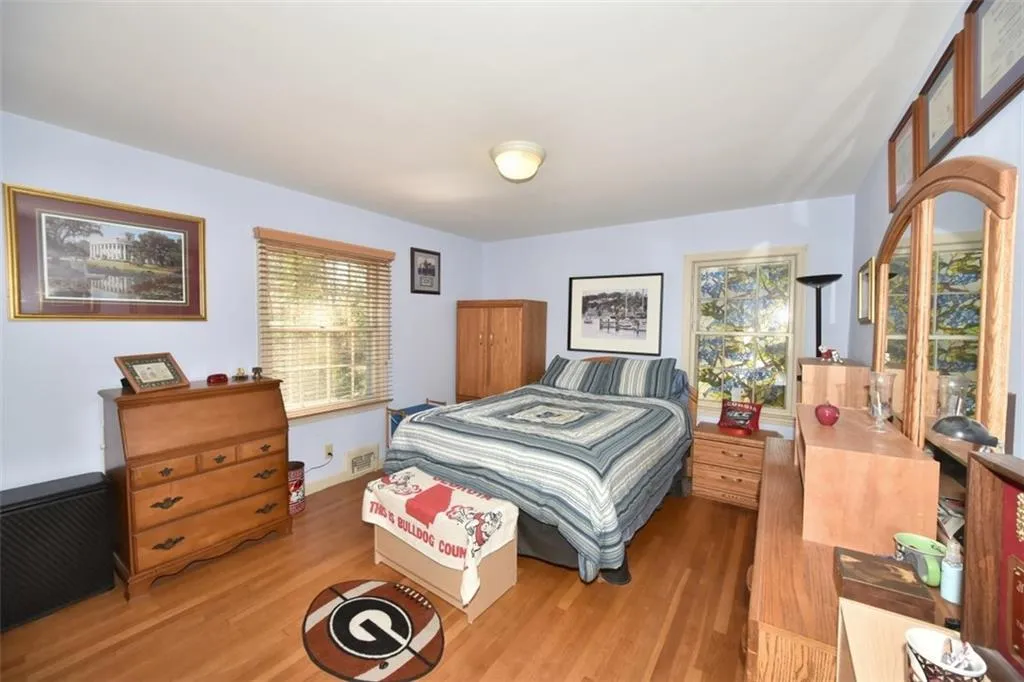 388 Tall Oaks Drive, Sandy Springs, Georgia 30342, 4 Bedrooms Bedrooms, ,3 BathroomsBathrooms,Residential,Sold,388 Tall Oaks Drive,5628478