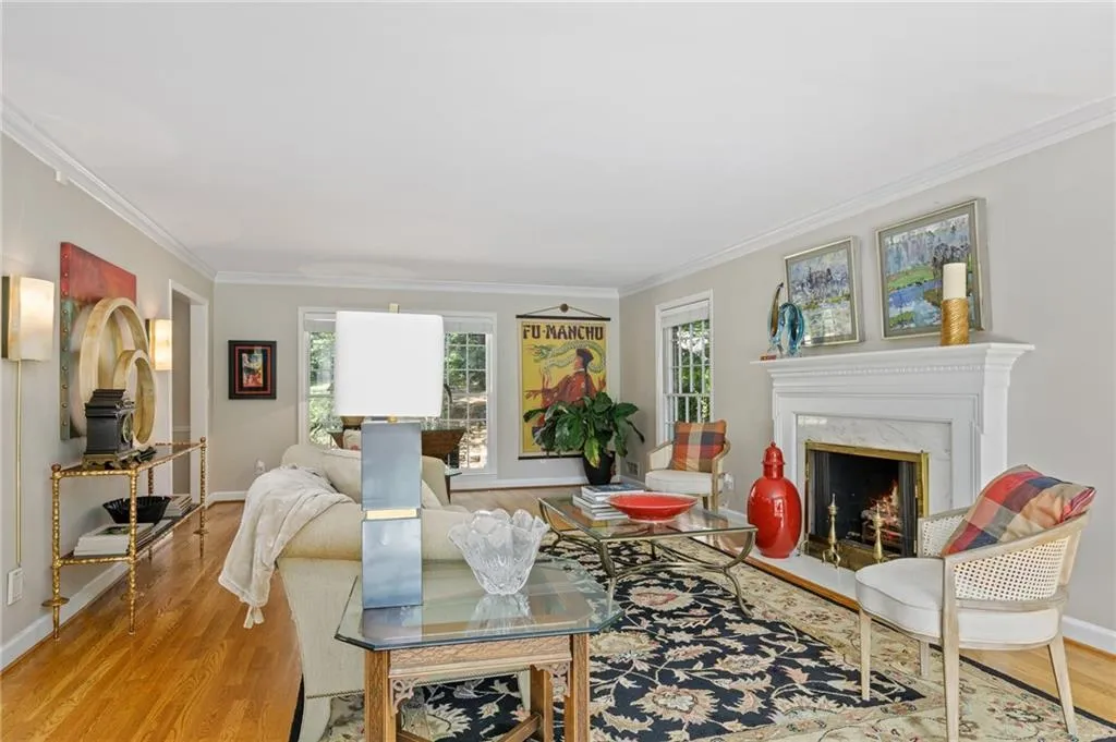 8900 Huntcliff Trace, Sandy Springs, Georgia 30350, 5 Bedrooms Bedrooms, ,4 BathroomsBathrooms,Residential,Sold,8900 Huntcliff Trace,6744841