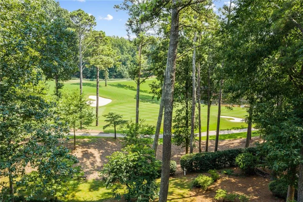 8900 Huntcliff Trace, Sandy Springs, Georgia 30350, 5 Bedrooms Bedrooms, ,4 BathroomsBathrooms,Residential,Sold,8900 Huntcliff Trace,6744841
