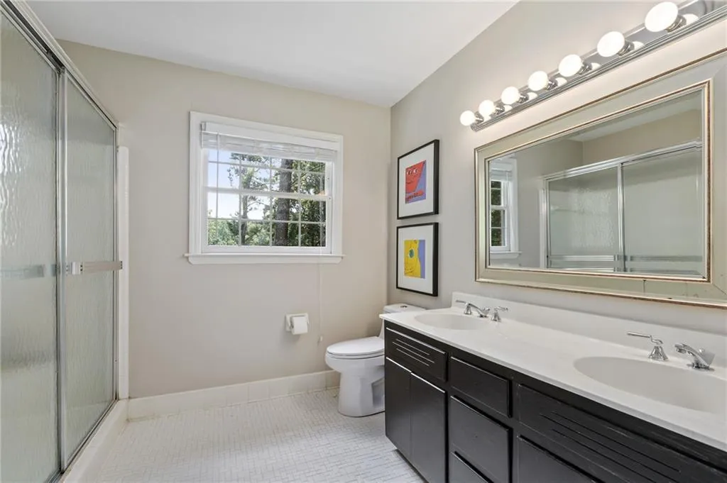 8900 Huntcliff Trace, Sandy Springs, Georgia 30350, 5 Bedrooms Bedrooms, ,4 BathroomsBathrooms,Residential,Sold,8900 Huntcliff Trace,6744841