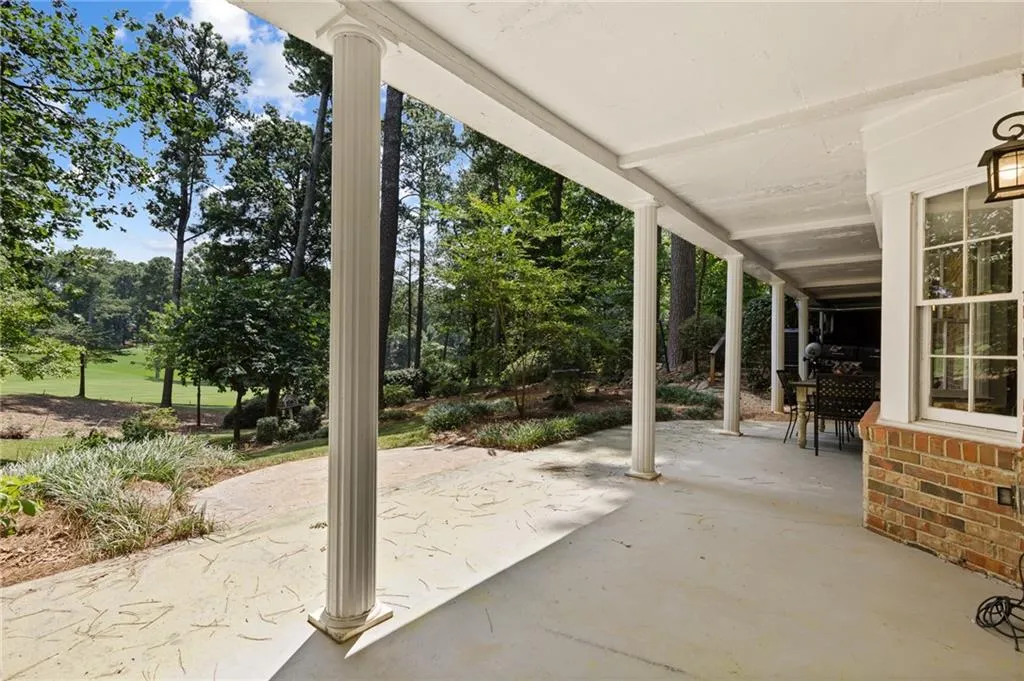 8900 Huntcliff Trace, Sandy Springs, Georgia 30350, 5 Bedrooms Bedrooms, ,4 BathroomsBathrooms,Residential,Sold,8900 Huntcliff Trace,6744841