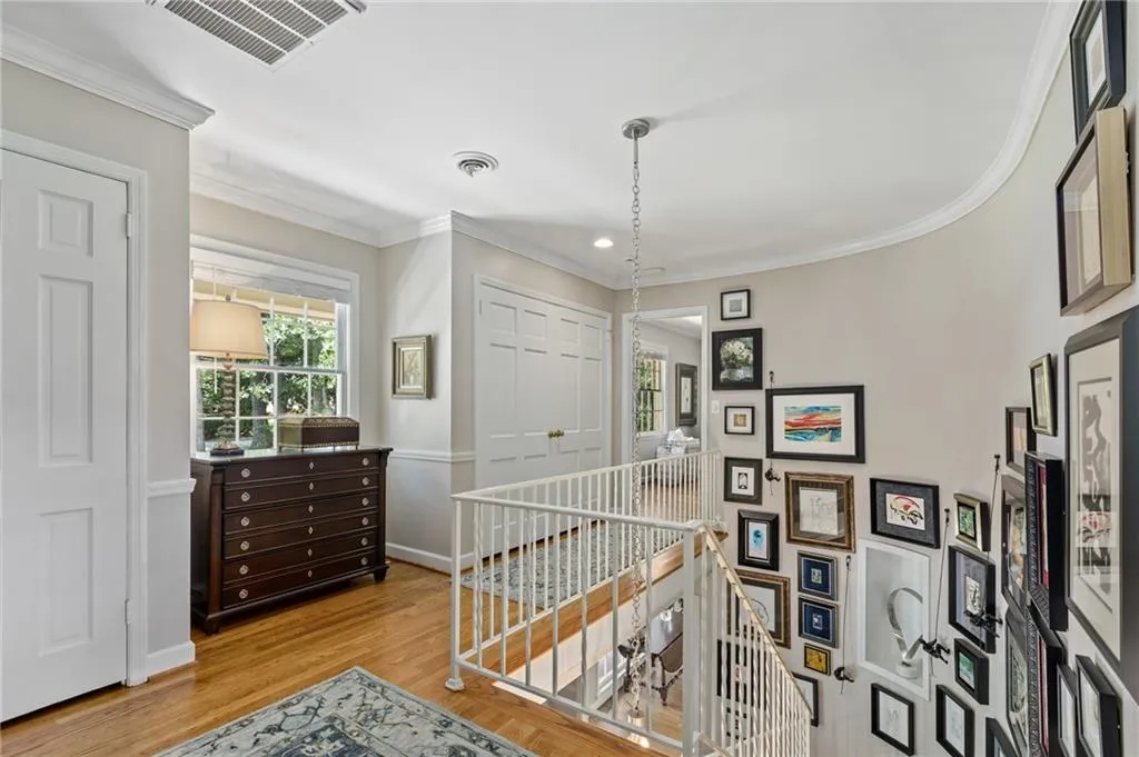 8900 Huntcliff Trace, Sandy Springs, Georgia 30350, 5 Bedrooms Bedrooms, ,4 BathroomsBathrooms,Residential,Sold,8900 Huntcliff Trace,6744841