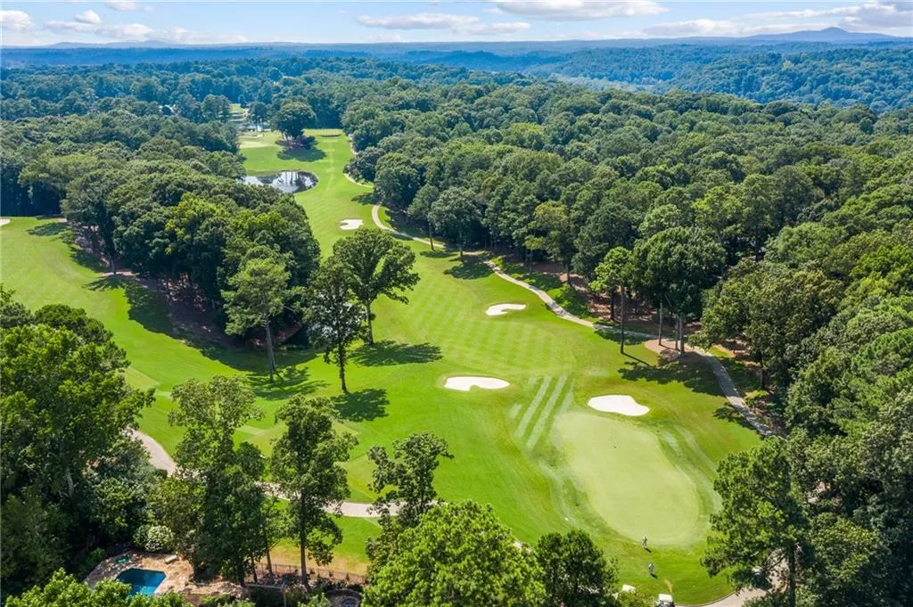 8900 Huntcliff Trace, Sandy Springs, Georgia 30350, 5 Bedrooms Bedrooms, ,4 BathroomsBathrooms,Residential,Sold,8900 Huntcliff Trace,6744841