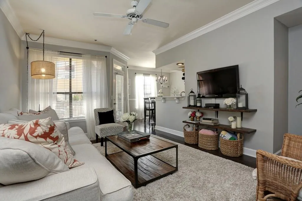 3777 Peachtree Road Ne Unit 1426, Brookhaven, Georgia 30319, 1 Bedroom Bedrooms, ,1 BathroomBathrooms,Residential,Sold,3777 Peachtree Road Ne Unit 1426,5874877