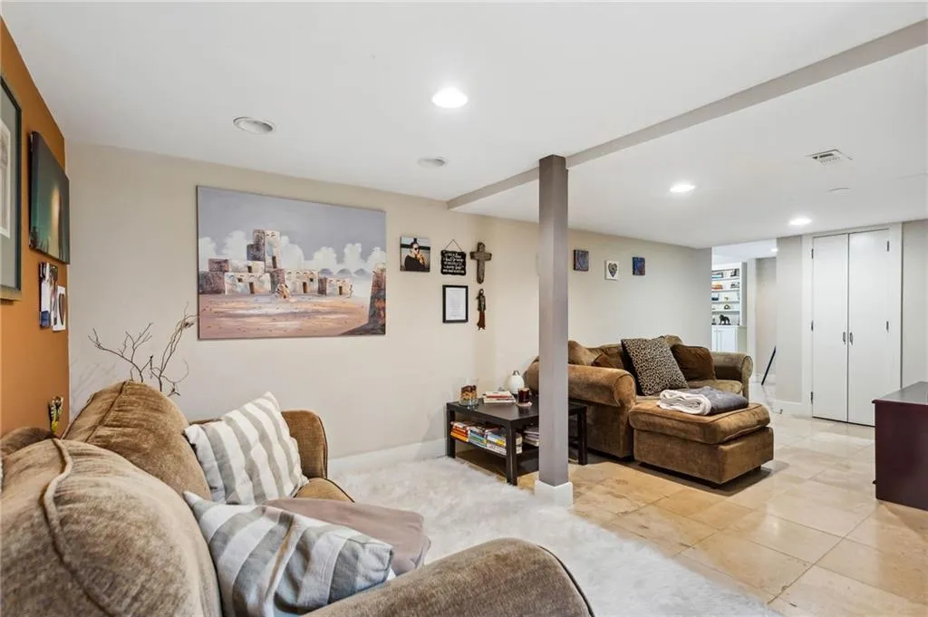 7745 Janann Way, Sandy Springs, Georgia 30350, 6 Bedrooms Bedrooms, ,5 BathroomsBathrooms,Residential,Sold,7745 Janann Way,7193367