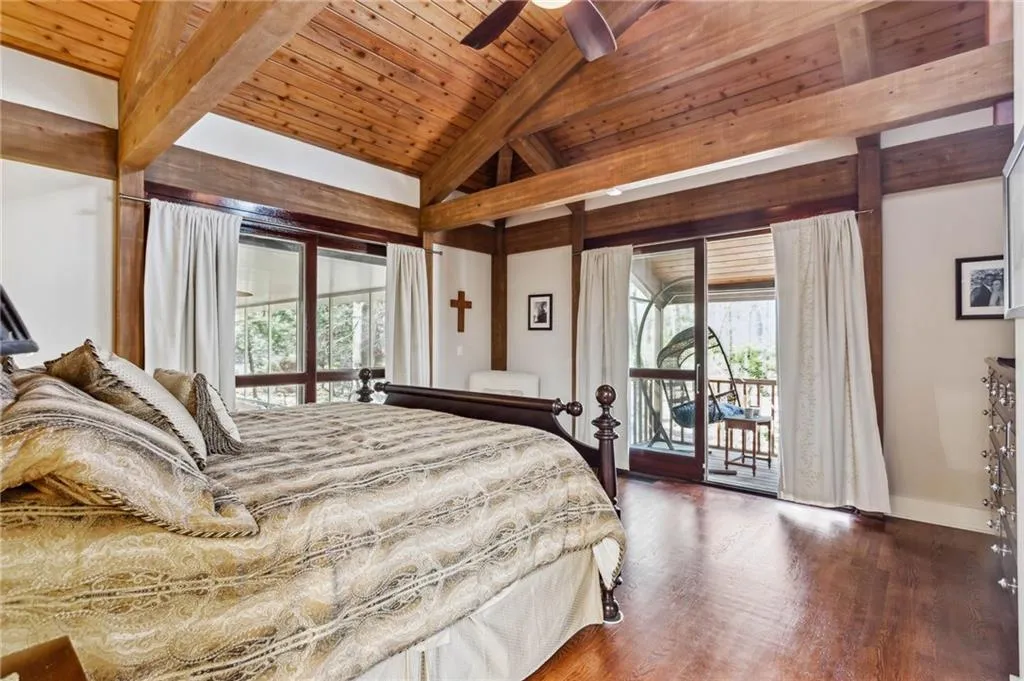 7745 Janann Way, Sandy Springs, Georgia 30350, 6 Bedrooms Bedrooms, ,5 BathroomsBathrooms,Residential,Sold,7745 Janann Way,7193367