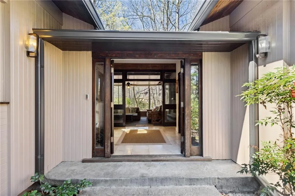 7745 Janann Way, Sandy Springs, Georgia 30350, 6 Bedrooms Bedrooms, ,5 BathroomsBathrooms,Residential,Sold,7745 Janann Way,7193367