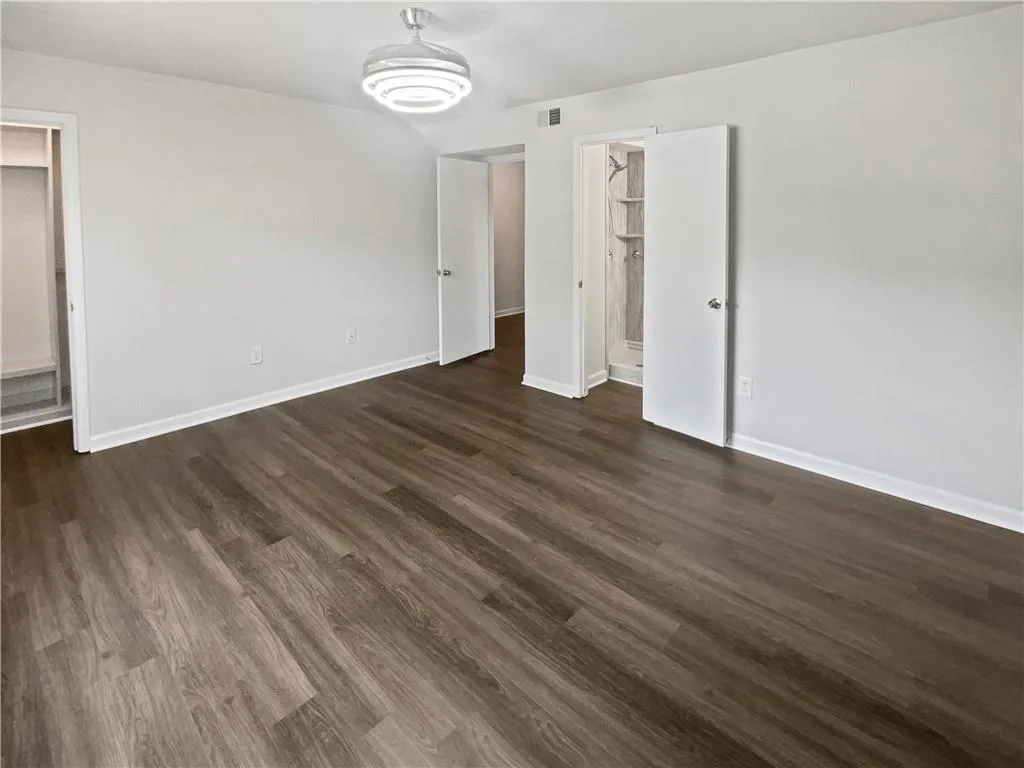 806 Brighton Point, Atlanta, Georgia 30328, 2 Bedrooms Bedrooms, ,2 BathroomsBathrooms,Residential,For Sale,806 Brighton Point,7385849