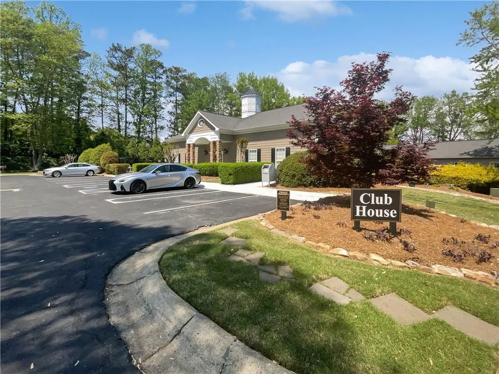 806 Brighton Point, Atlanta, Georgia 30328, 2 Bedrooms Bedrooms, ,2 BathroomsBathrooms,Residential,For Sale,806 Brighton Point,7385849
