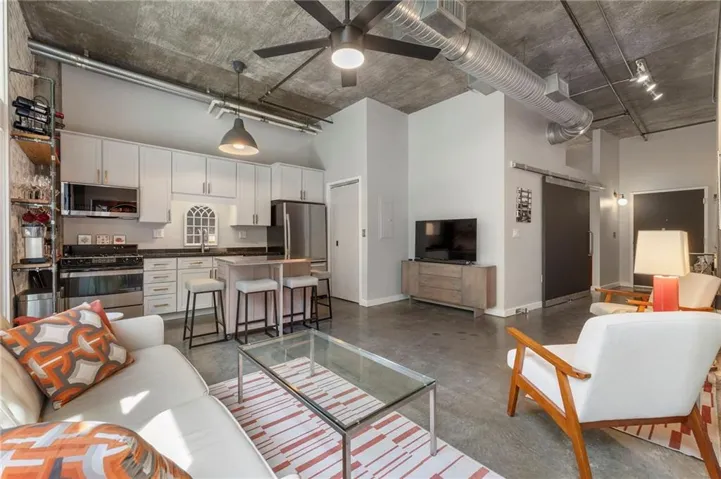 640 Glen Iris Drive Ne Unit 418, Atlanta, Georgia 30308