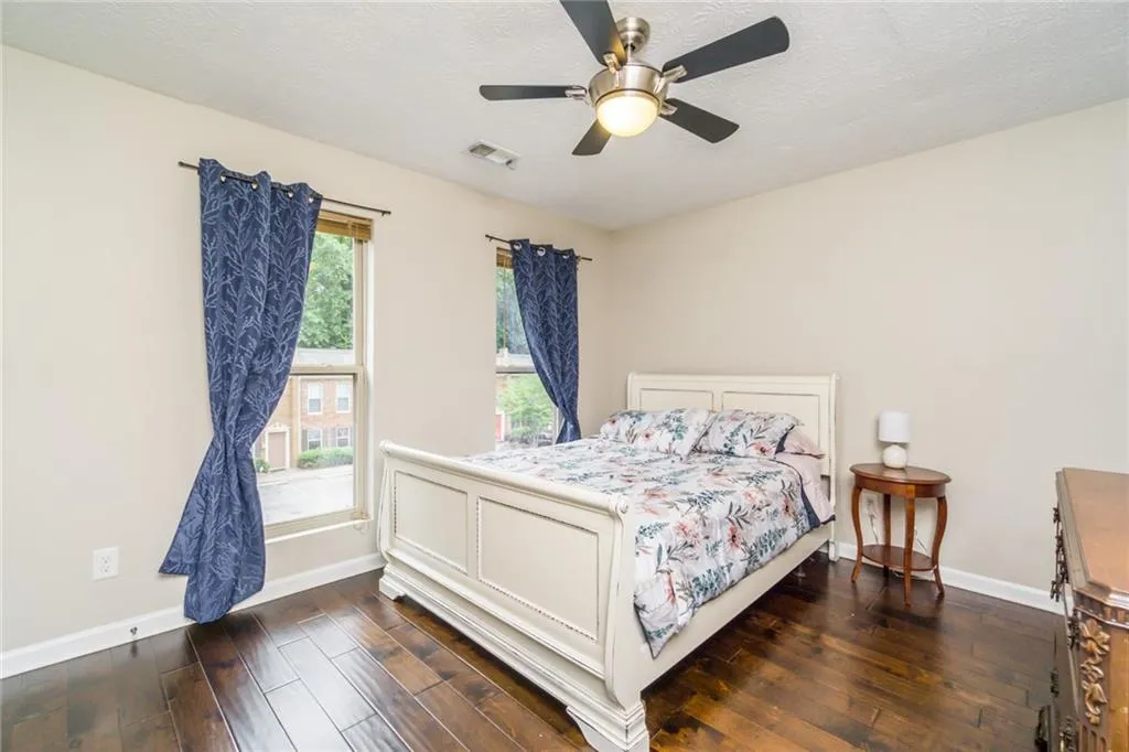 Atlanta, Georgia 30350, 2 Bedrooms Bedrooms, ,1 BathroomBathrooms,Residential,Sold,6563663