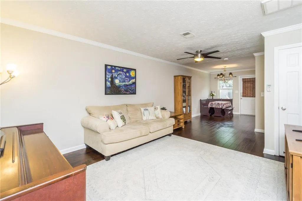 Atlanta, Georgia 30350, 2 Bedrooms Bedrooms, ,1 BathroomBathrooms,Residential,Sold,6563663