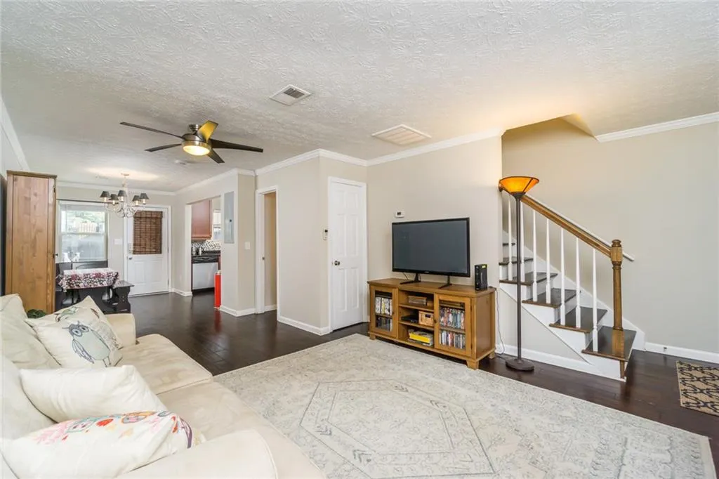 Atlanta, Georgia 30350, 2 Bedrooms Bedrooms, ,1 BathroomBathrooms,Residential,Sold,6563663