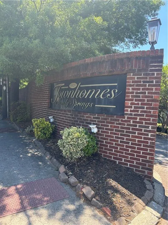 6520 Roswell Road Unit 29, Atlanta, Georgia 30328, 2 Bedrooms Bedrooms, ,1 BathroomBathrooms,Residential,For Sale,6520 Roswell Road Unit 29,7757143