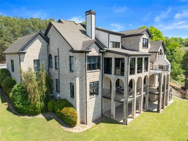 2771 Point Overlook, Gainesville, Georgia 30501