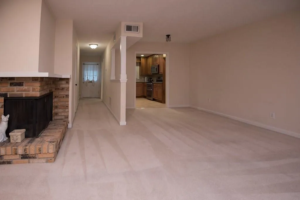 6700 Ne Roswell Road Ne Unit 25b, Atlanta, Georgia 30328, 2 Bedrooms Bedrooms, ,1 BathroomBathrooms,Residential,Sold,6700 Ne Roswell Road Ne Unit 25b,5970212
