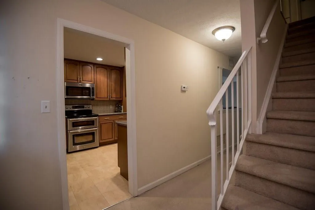 6700 Ne Roswell Road Ne Unit 25b, Atlanta, Georgia 30328, 2 Bedrooms Bedrooms, ,1 BathroomBathrooms,Residential,Sold,6700 Ne Roswell Road Ne Unit 25b,5970212