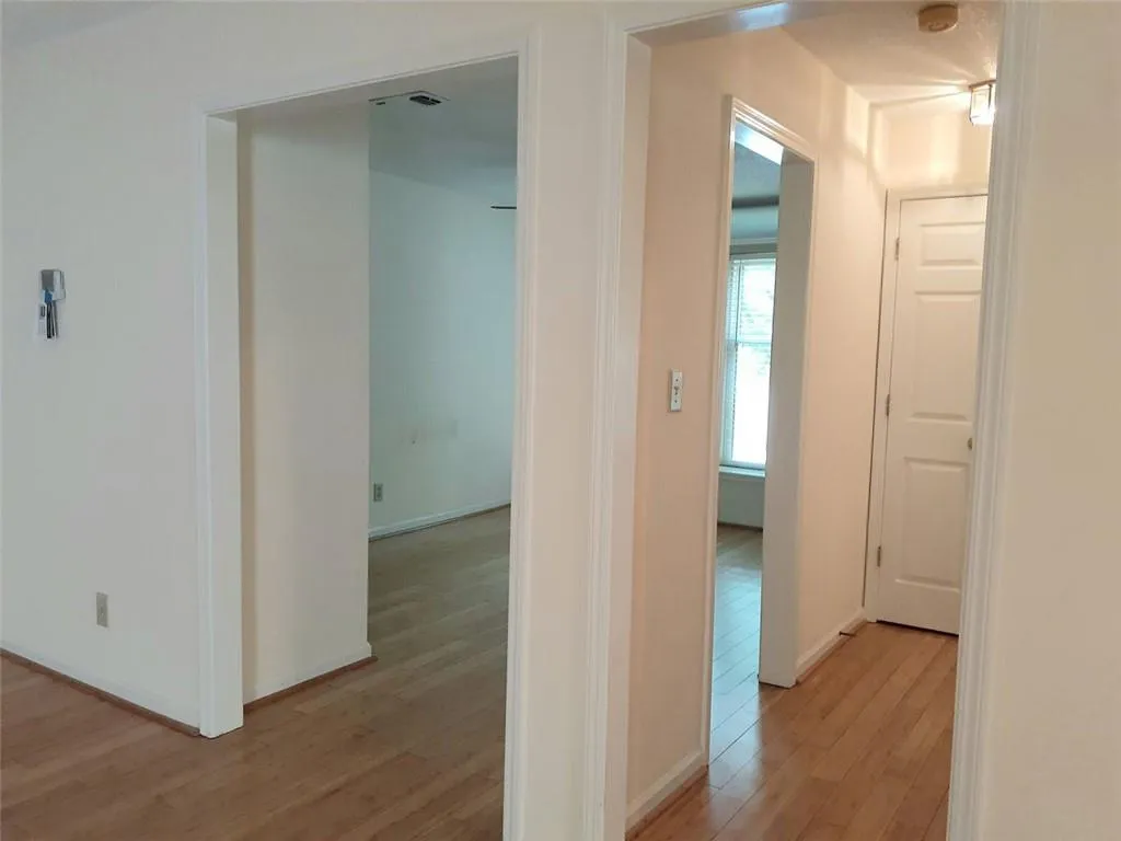 504 Garden Court Unit 504, Sandy Springs, Georgia 30328, 3 Bedrooms Bedrooms, ,2 BathroomsBathrooms,Residential,Sold,504 Garden Court Unit 504,6882389