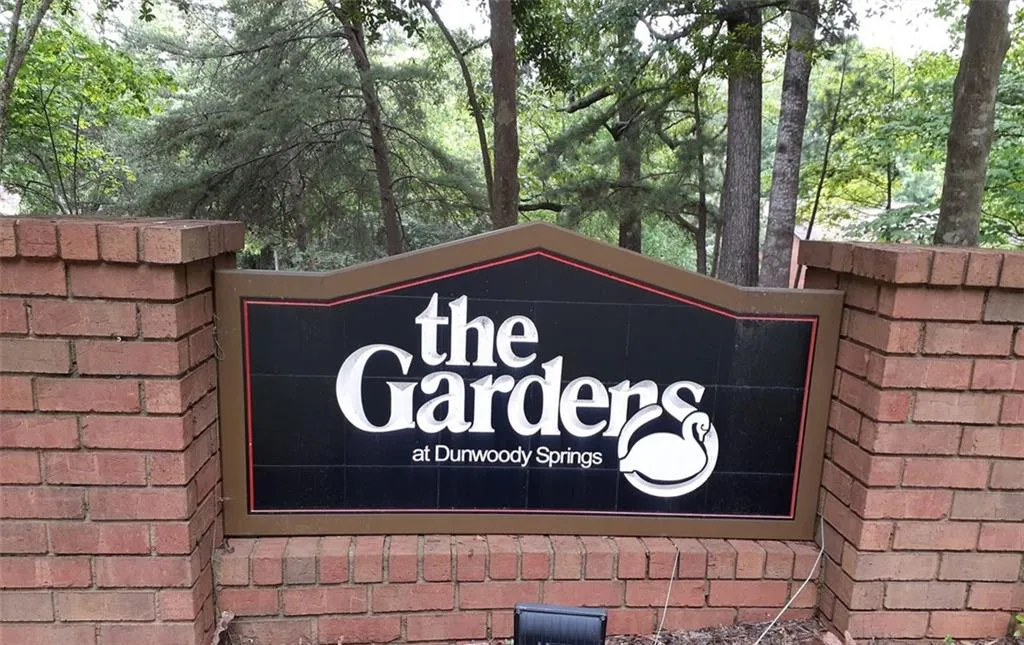 504 Garden Court Unit 504, Sandy Springs, Georgia 30328, 3 Bedrooms Bedrooms, ,2 BathroomsBathrooms,Residential,Sold,504 Garden Court Unit 504,6882389